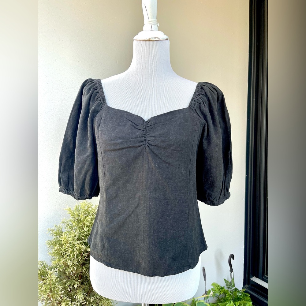 H&M Black Puff Sleeve Ruched Linen Blend Peasant Top – Size S